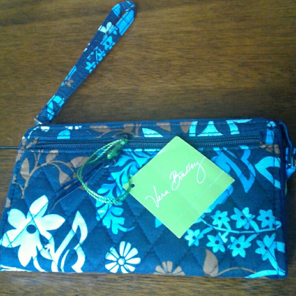 NWT Vera Bradley Front Zip Wristlet
